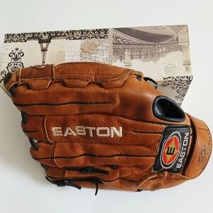 GLOVE EASTON Brown and Black Premium Gear Left Hand Glove